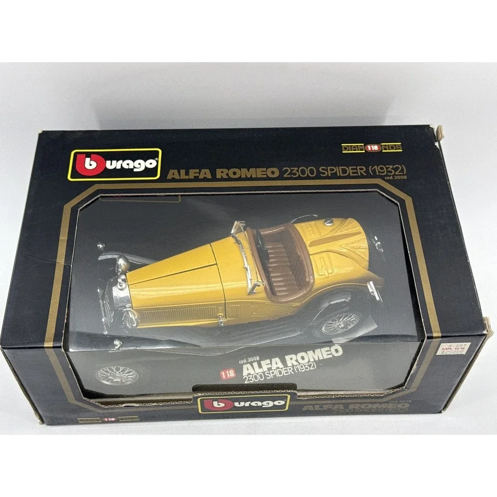 Bburago Alfa Romeo 1:18 Diecast Toy Vehicle Yellow Vintage Limited Edition